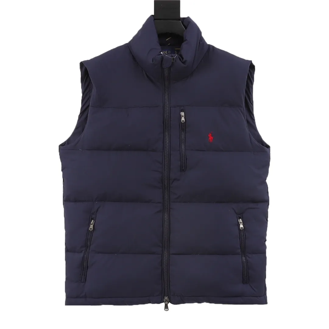 P660 RALPH LAUREN/Ralph Lauren 24FW R51 pony logo embroidered down vest-paint black/matte black/matte navy. Full of high-end look and feel, simple but not minimalist. Both the fabric material and the overall outline have both fashionable styling and good cold protection effect, and bring comfortable wearing experience and feeling. It can concave shape and keep warm, three-dimensional and full, highly practical, filled with white duck down inside, same style for men and women, three standards of customized accessories SIZE：M-XXL